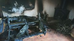 As� quedaron el sof� y el sal�n de la casa de Budi�n en la que se produjo el incendio