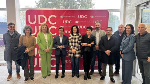 Autoridades acadmicas y municipales asistieron a la feria, entre ellas el alcalde y la vicerrectora del campus