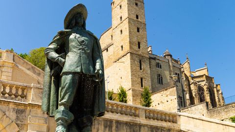 Estatua de D'Artagnan en Francia.