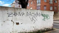 Pintada en el camino de Rub�n, en Gij�n