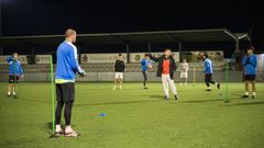 Imagen de una sesin de entrenamiento del Boiro en el campo de Vista Alegre.