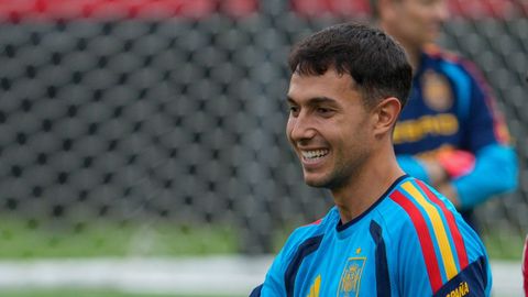 Zubimendi, en un entrenamiento con la selecci�n espa�ola en la concentraci�n del Mundial de f�tbol del 2026