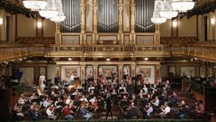 Welser-M�st, en uno de los recientes ensayos de la Orquesta Filarm�nica de Viena en la Sala Dorada.