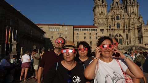 Eclipse de sol. Eclipse parcial desde a praza do Obradoiro
