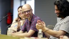 Diego Ameixeiras, con Ledicia Costas e Manuel Jabois, na Feira do libro de Vilagarc�a