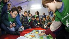 Un a�o m�s arranca en Ribeira la feria de la educaci�n
