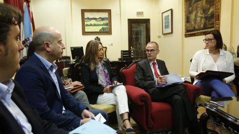 Jess Vzquez, en su primer da al frente del concello de Ourense