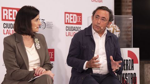 El consejero del Celta Ant�n �lvarez, durante la presentaci�n de la Red de Ciudades La Liga.