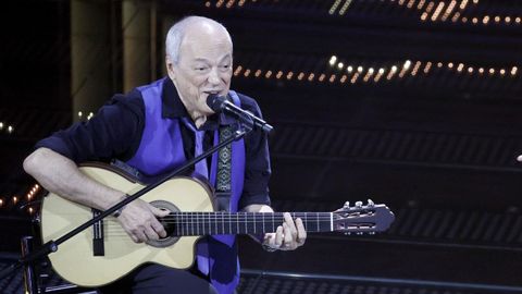 Toquinho, el pasado febrero, cantando en la 75.ª edición del festival de Sanremo, en Italia.