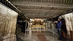Reforma de la Capilla de la Virxe dos Ollos Grandes de la Catedral de Lugo, con el andamiaje ya colocado
