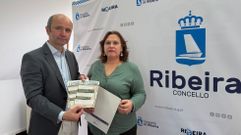 El concejal de Servicios Sociales, Vicente Mari�o, y la coordinadora del departamento, Francisca Vidal