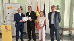 El exvicepresidente de la Xunta, Anxo Quintana, recibió la Medalla de Promoción dos Valores da Igualdade, otorgada por el Gobierno