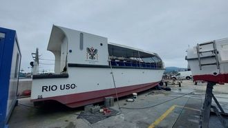 El barco, con unos 15 metros de eslora, lleva m�s de nueve a�os varado en la marina seca de Ribadeo, donde se ha deteriorado por falta de mantenimiento