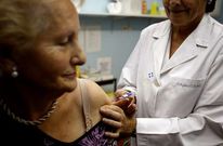 La alerta sanitaria coincide con el inicio de la campa�a contra la gripe en Galicia.