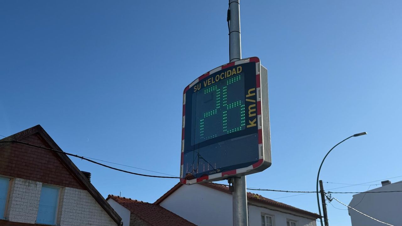 El gobierno de Ribeira amplía la red de radares pedagógicos con diez nuevos equipos preventivos