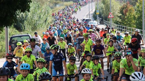 La jornada rene a entorno un millar de personas.