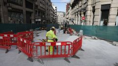 La instalaci�n de rampas mec�nicas en la calle Concordia es el proyecto estrella del plan municipal �Ourense vertical�. Licitado en el a�o 2021, las obras empezaron en abril y se prev� su finalizaci�n para estas Navidades.