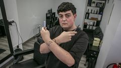 Xabi Alonso fue uno de los pioneros del bum de las nuevas barber�as con su local, Alonso Barber, en Porto do Son