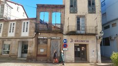 En el centro, el inmueble de la plaza Doctor Goyanes que albergar pisos tursticos