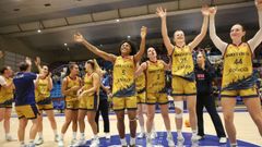 Celebraci�n de las jugadoras del Baxi Ferrol. 