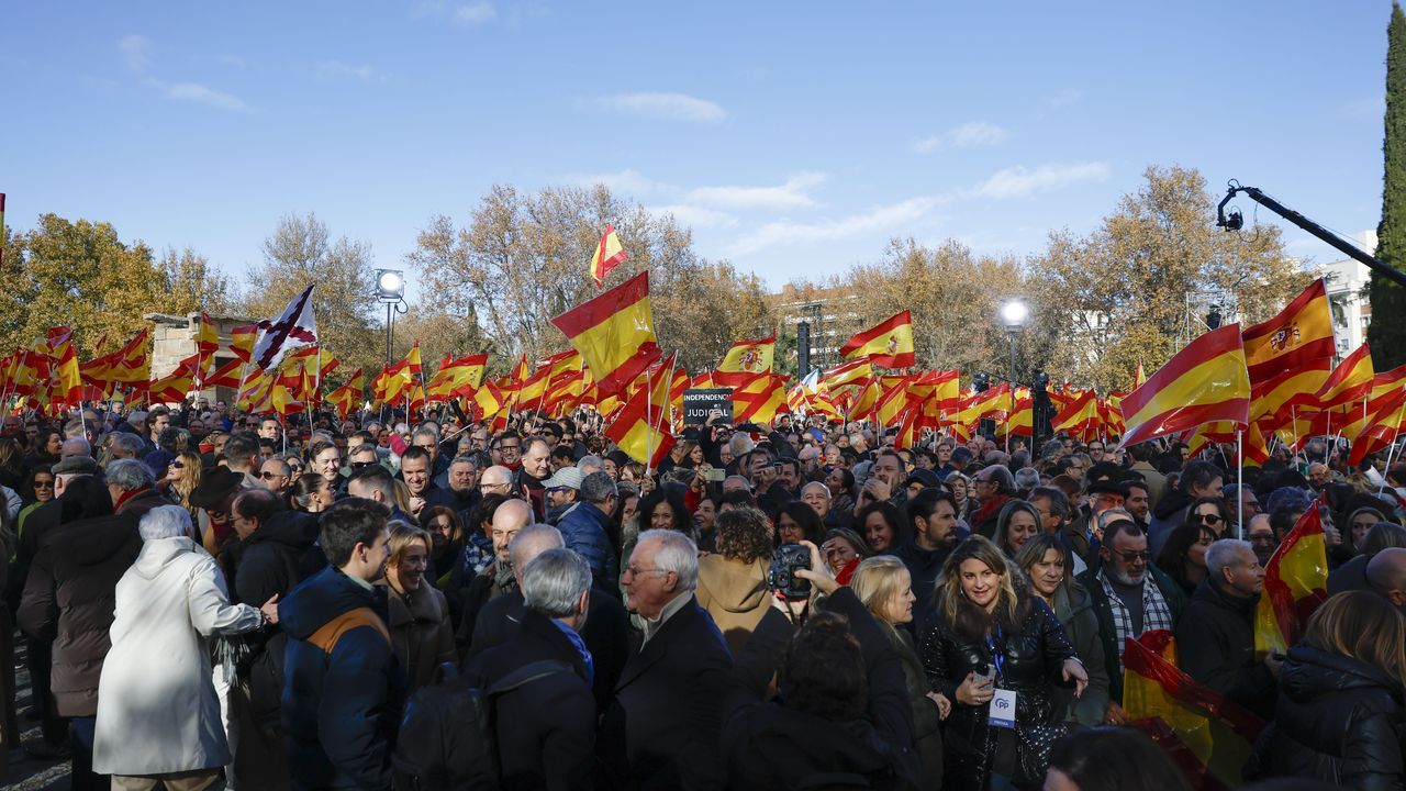 Feijoo exige a Sánchez convocar elecciones ya: «El sanchismo ha entrado en Soto Del Real y tiene que salir del Gobierno»
