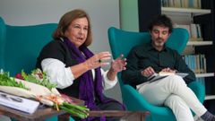 La autora del libro, Aurora Marco, y el editor, Henrique Alvarellos, en la presentaci�n realizada en Mi�o