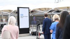 El pr�ncipe Carlos inaugur� telem�ticamente un hospital construido en Londres en nueve d�as