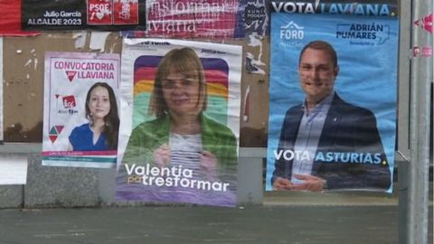 Imgenes de varios carteles de propaganda electoral en Asturias