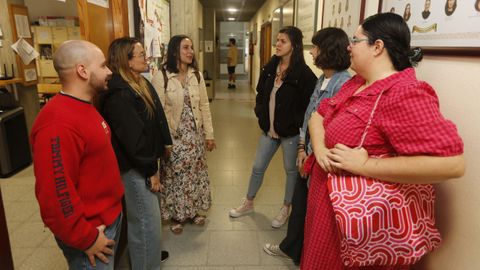 David, Cristina, Clara y Alba, en imagen, con otros docentes nuevos en el Mara Sarmiento