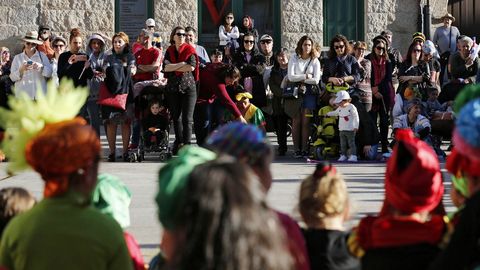 Desfile de carnaval del conservatorio de Ribadavia.En Ribadavia, el desfile de entroido combin disfraces y mucha msica. Estaba protagonizado por los integrantes del conservatorio