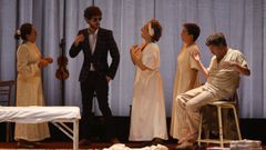 Un momento da representaci�n da obra �A metamorfose�, da compa��a Sarabela, que forma parte da programaci�n teatral de Monforte