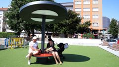 Punto de carga de mviles en la Plaza Galicia de Boiro