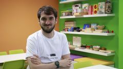 Javier Pena, en la academia en la que prepar&oacute; los ex&aacute;menes.