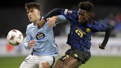 Javi Rodr�guez en un lance de un partido de la Europa League