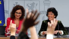 Montero sobre los permisos: �Se trata de que el mercado laboral no penalice a la mujer�