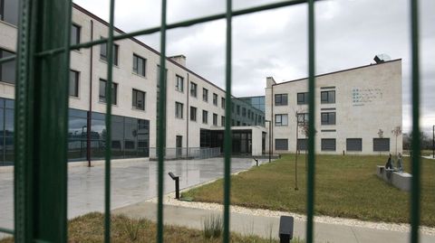 Vista exterior de la residencia de mayores del barrio monfortino de O Morn, en una fotografa de archivo