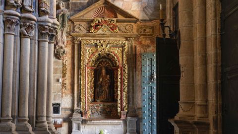 Catedral de Ourense. Tabla, de Castro Canseco, de la Virgen de Beln, situada en el lado derecho del Prtico del Paraso.