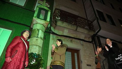 DIA MUNDIAL CONTRA EL CANCER. OFRENDA FLORAL DE LA ASOCIACION CONTRA EL CANCER DE RIBEIRA