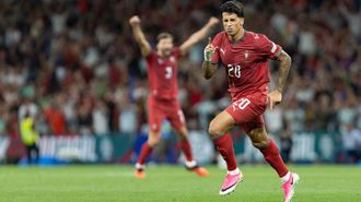 Joao Cancelo celebra el gol de Portugal