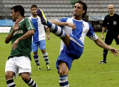 El Racing sum� ante el Avil�s su tercer empate de la temporada.