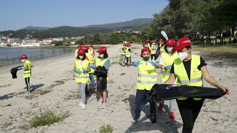 Programa Ludieduca de Jealsa y La Cruz Roja con motivo del d�a de los oc�anos en Barra�a y o Areal