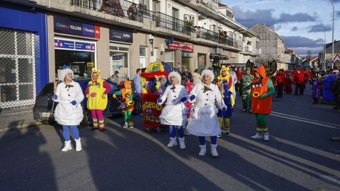 Gran desfile en Xinzo de Limia en el d�a grande del entroido