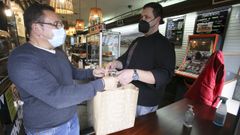 El Ankha (en la imagen) sigue funcionando con el servicio de comida a domicilio y recogida en el local