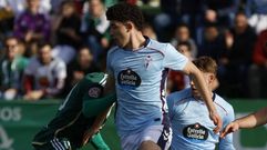 Los jugadores del Celta Fortuna Hugo Burcio y Dela, en la visita del filial al Cacere�o en la primera vuelta.