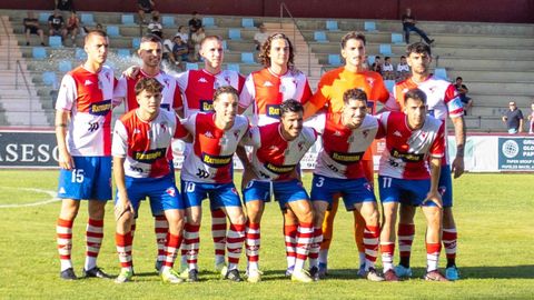 �dgar, � esquerda da fila superior, no once titular da semana pasada fronte ao Pontevedra CF.