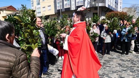 Otro momento de la bendici�n de ramos en la plaza de la Estaci�n