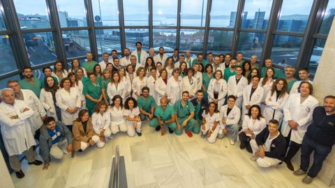 Miembros de los distintos servicios del Chuac que intervienen en la atencin a pacientes con insuficiencia cardaca avanzada. 