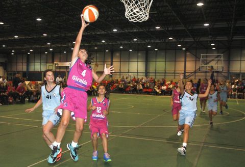 Los �xitos de la base del C.B. Vilagarc�a en solo cuatro a�os llaman la atenci�n fuera de Espa�a. 