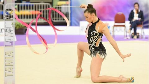 Tania Lamu�o Garc�a compitiendo con el club Stroke de Gij�n