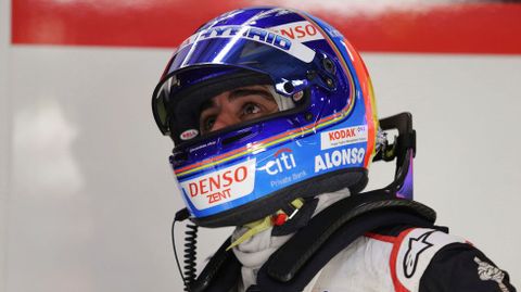 El espa�ol Fernando Alonso, doble campe�n del mundo de F�rmula Uno y l�der del Mundial de Resistencia con el equipo Toyota Gazoo Racing, tras la primera sesi�n de entrenamientos libres en el circuito de Shangh�i